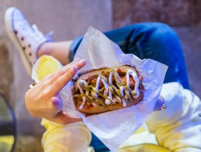 三人行美食之旅，探索味蕾的无限可能