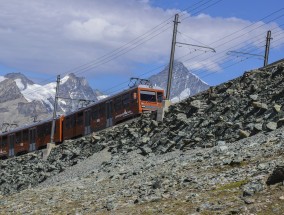 瑞士旅游的绝美体验，冰川列车之旅